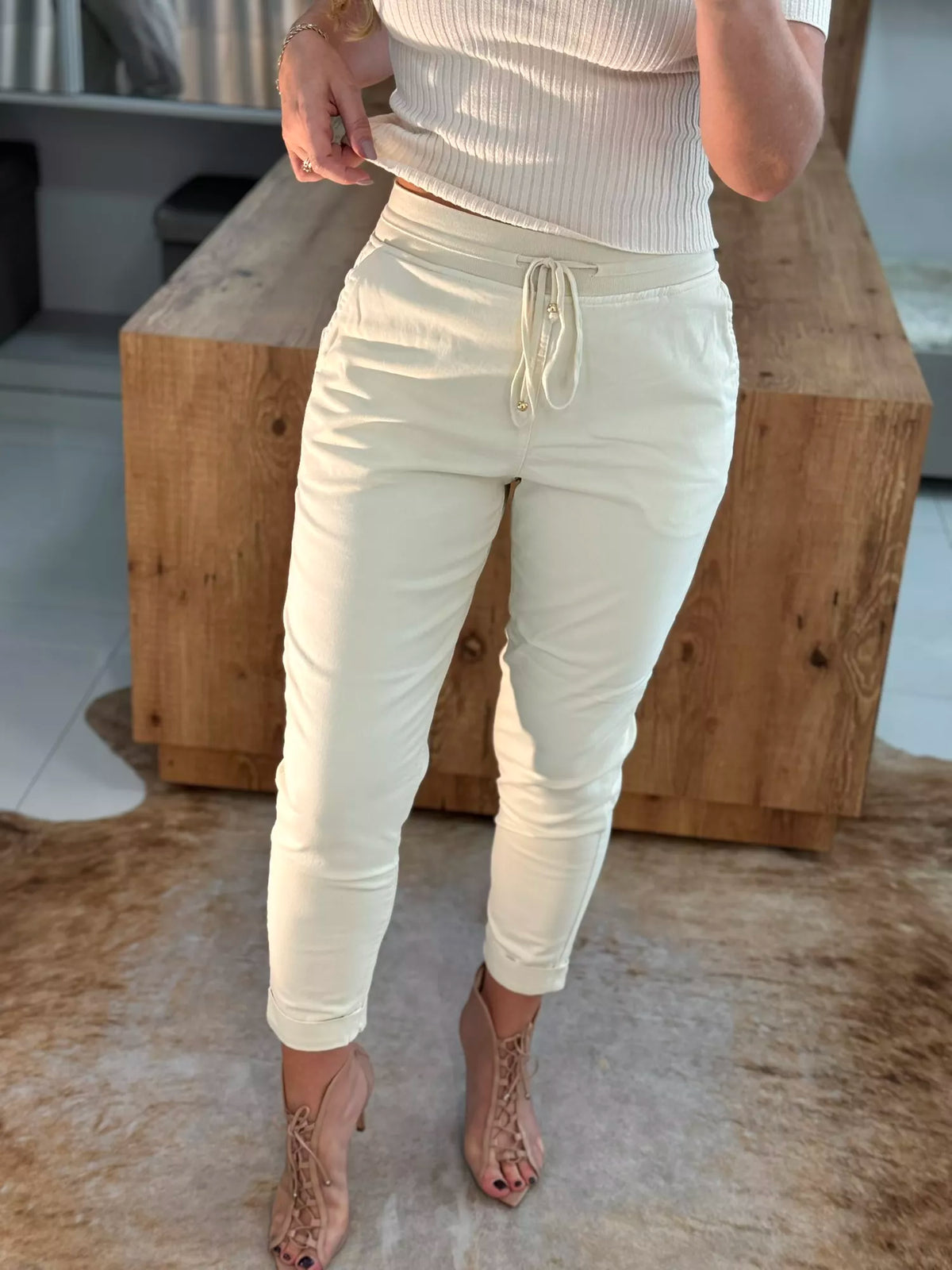 Calça De Sarja Com Cordão