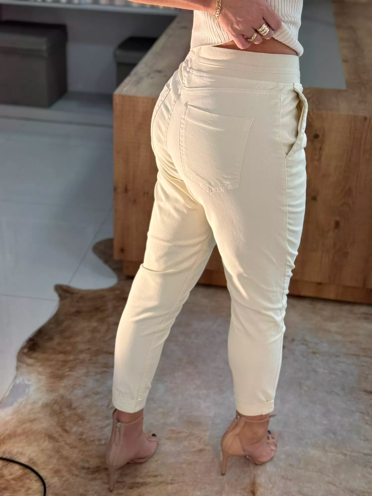 Calça De Sarja Com Cordão